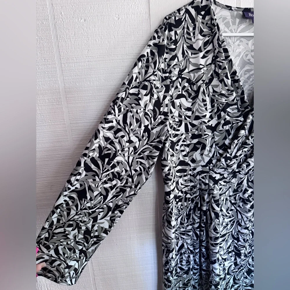 Roaman's size 18w Black & White Leaf-Print Faux Wrap Dress - Picture 2 of 6